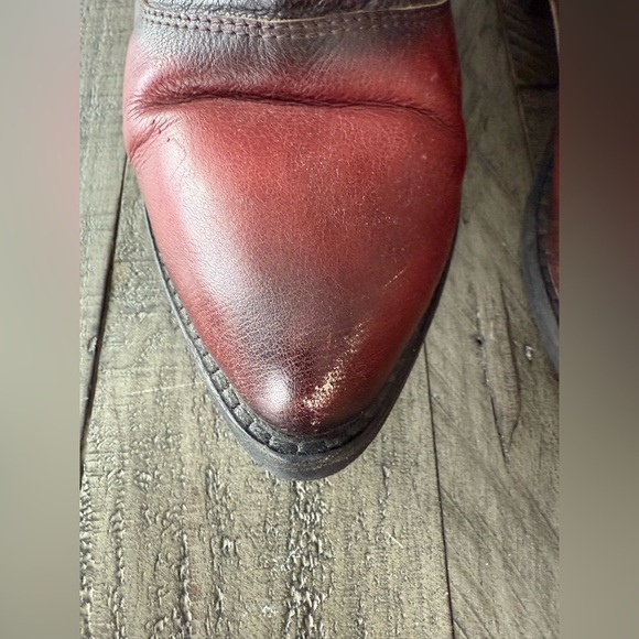 Unity In Diversity Red & Distressed Black/Brown Bootie, size 39. - Picture 11 of 14